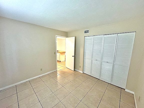 3rd image of 22523 Westchester Blvd APT D102