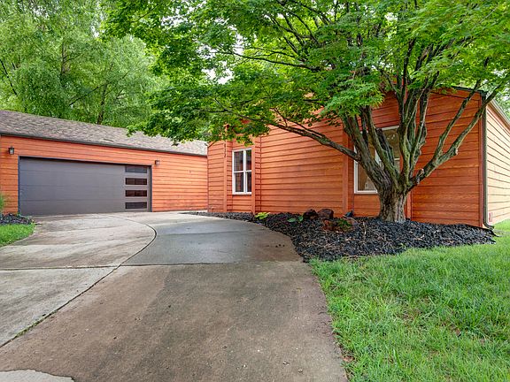 4th image of 4832 S Warwick Avenue