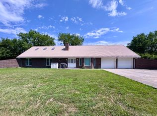2410 S Mecklin School Rd, Oak Grove, MO 64075