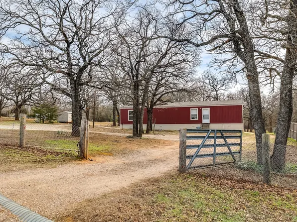 8808 Cahill Dr, Alvarado, TX 76009