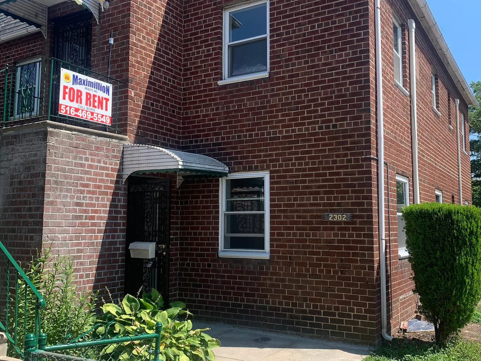2302 Jerome Ave — Photo 2