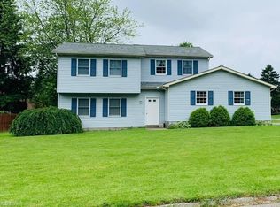 117 Greenbriar Dr, Cortland, OH