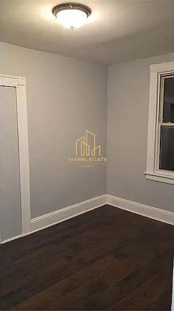 5 bed, $2,200 — Photo 2