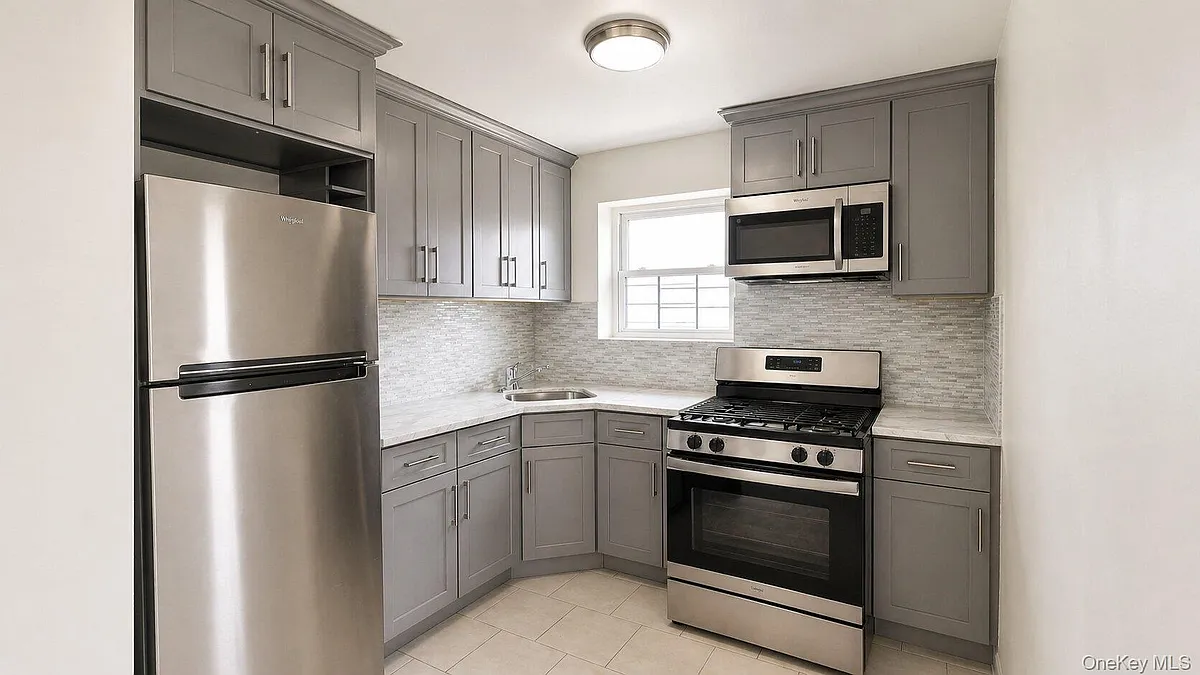 Building Photo - 334 Beach 87th St #2