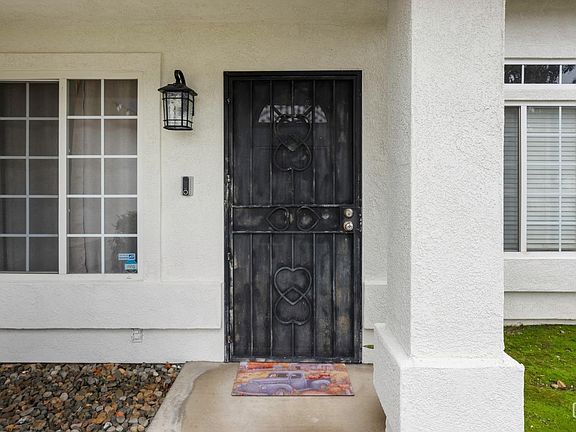 5th image of 7009 Kings Forest Ct