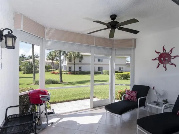 9060 Michael Cir Unit 407, Naples, FL 34113