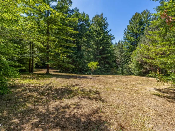 15620 Shane Dr, Fort Bragg, CA 95437