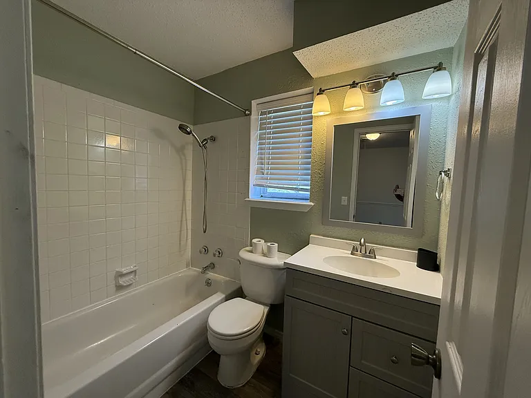 3311 E 3rd Ave — Photo 12