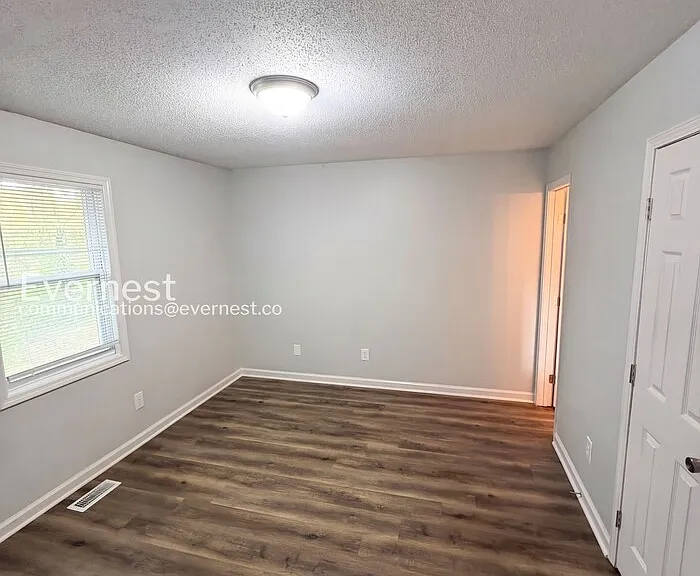 711 W Creek Cir — Photo 11