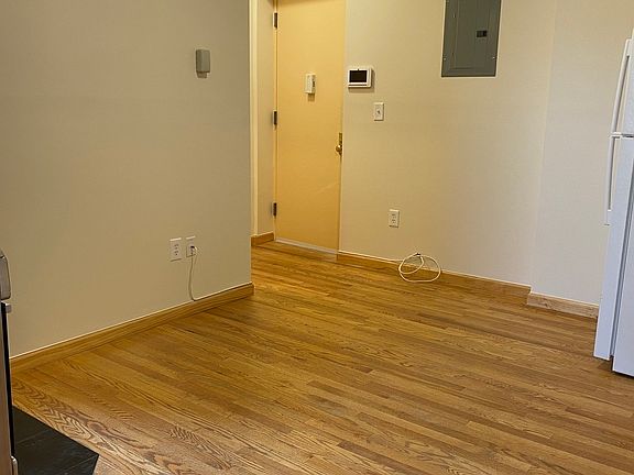 3rd image of 57 Kenmare St APT 25