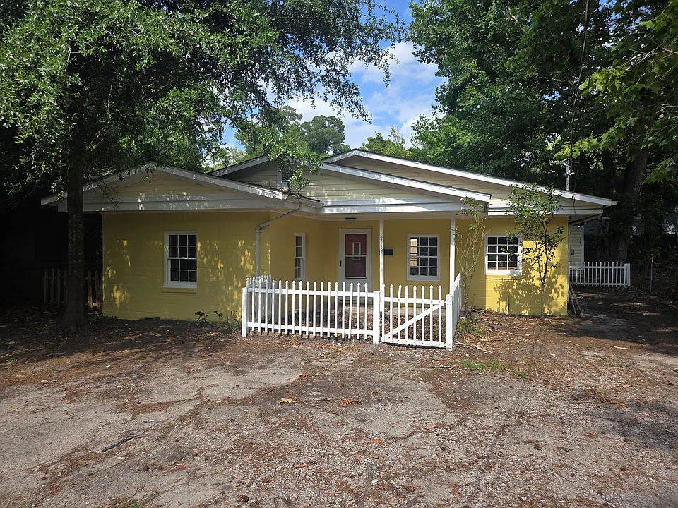 319 Mercer Ave