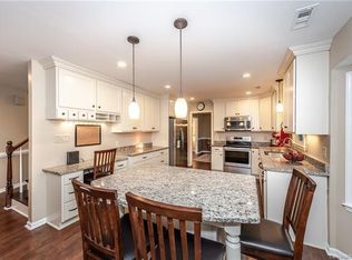 2806 Briar Ridge Dr, Charlotte, NC 28270