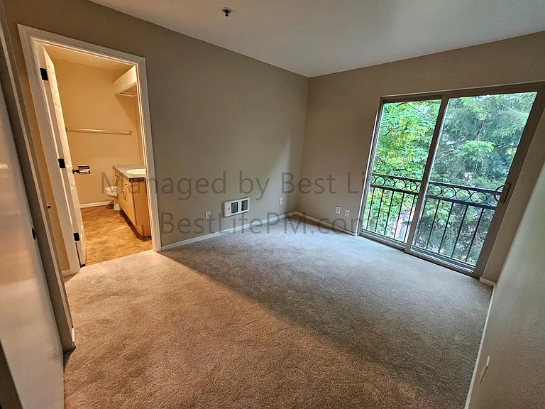 1535 SW Clay St #301 — Photo 30
