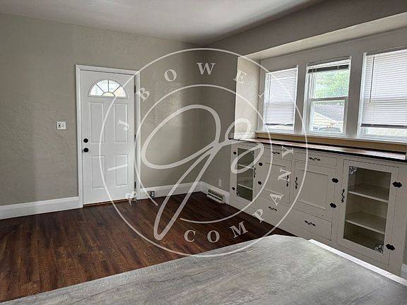 5th image of 717 Ogden Ave #1