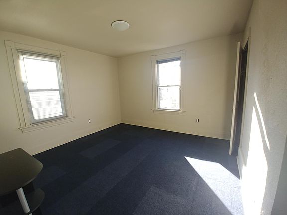 4th image of 27 S 3rd St
