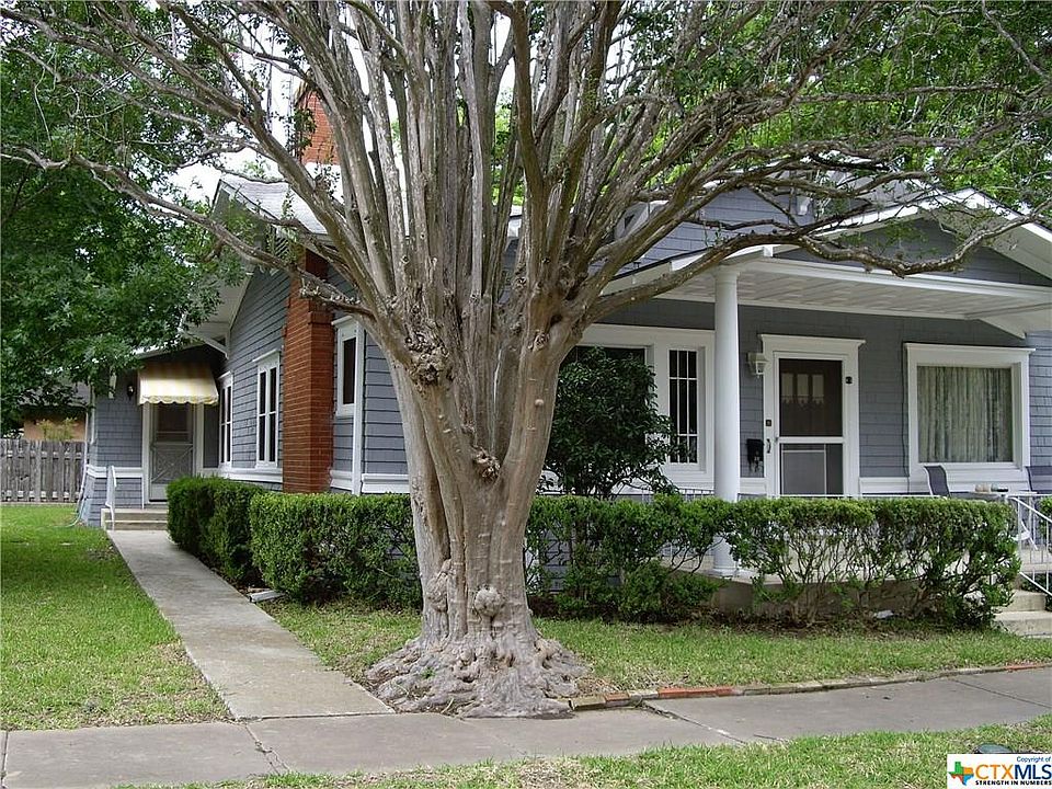 1st image of 212 Clemens Ave #1