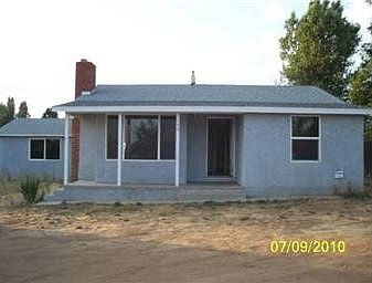 1st image of 146 W Avenue L