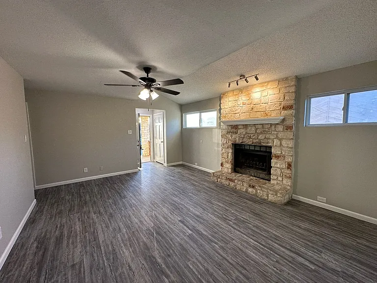 295 Mooring Cir — Photo 9