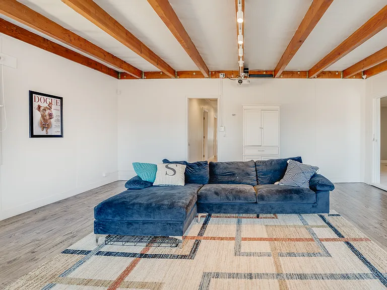 530 Kirtright St — Photo 22
