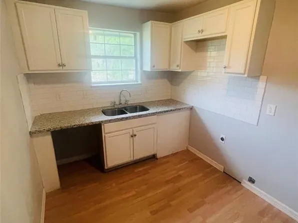 2002 Brackenridge St #A, Houston, TX 77026