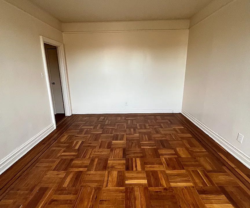 1st image of 1900 Quentin Rd APT B1