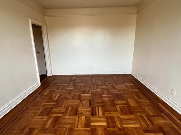 1900 Quentin Rd, Brooklyn, NY