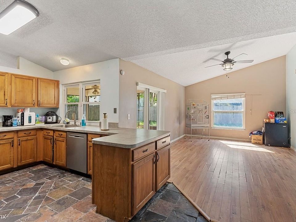 1st image of 3472R Fan Palm Blvd