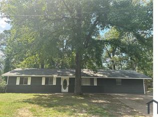 3233 Woodview Dr, Jackson, MS 39212