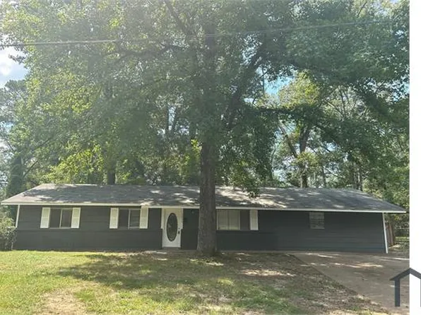 3233 Woodview Dr, Jackson, MS 39212