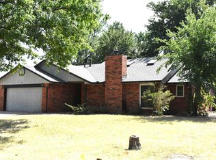 1302 Briar Creek Rd, Enid, OK 73703