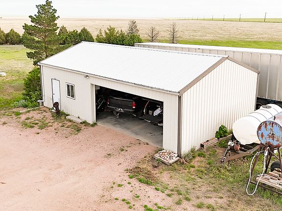 4th image of 6433 Meridian Rd