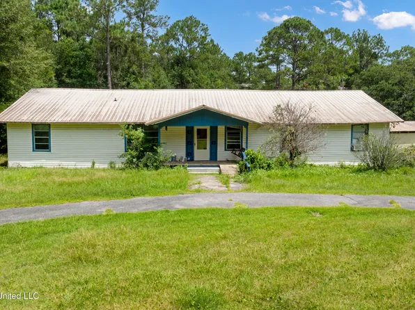 8236 Stonehaven Dr, Vancleave, MS 39565