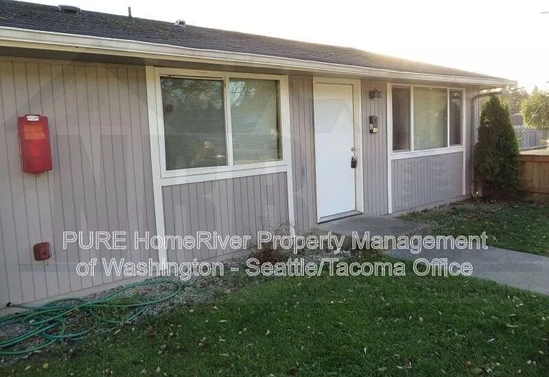 2 bed, 1.0 bath, 1000 sqft, $1,695 — Photo 2