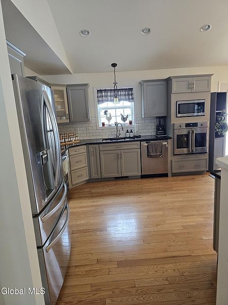 2nd image of 27 Elk Ridge Drive