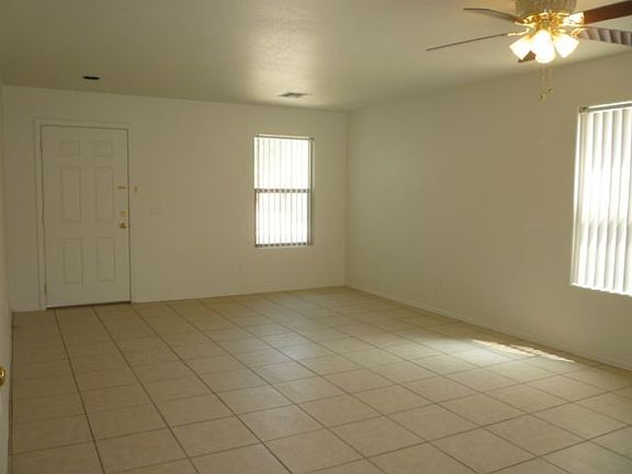 2nd image of 871 E Desert Rose Trl