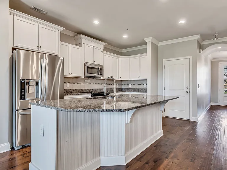 1477 Channing Dr — Photo 10