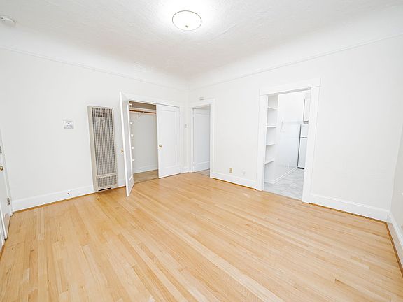 2nd image of 5601 Shattuck Ave APT 3