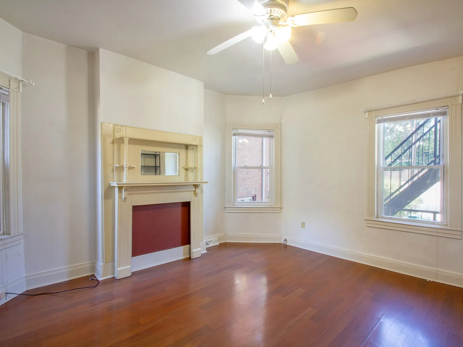 1 bed, 905 sqft, $1,100 — Photo 3