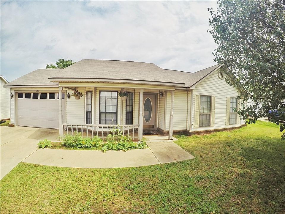 1st image of 1014 Opal Dr