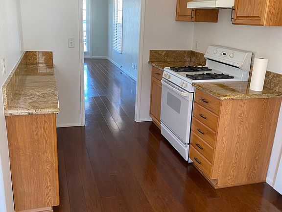 4th image of 4445 North Ave