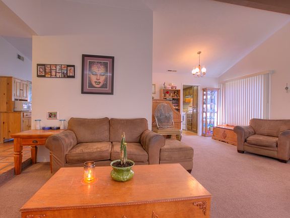 4th image of 2617 Coral Oak Dr