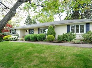 101 Heldon Dr, Coraopolis, PA 15108