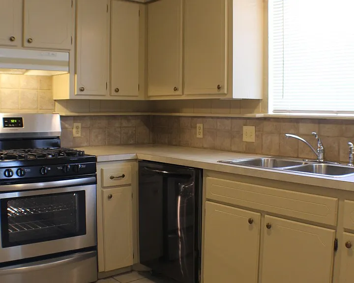 1312 W Pittsburg St — Photo 5