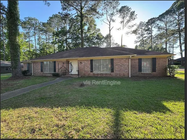816 Winthrop Cir, Jackson, MS 39206
