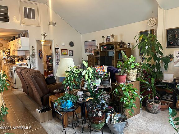 5th image of 128 Chamone Avenue