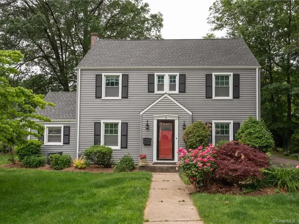 9 Wiltshire Lane, West Hartford, CT 06117