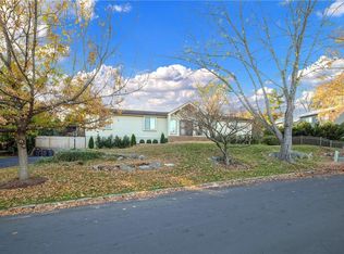 6 Middale Rd, White Plains, NY 10605