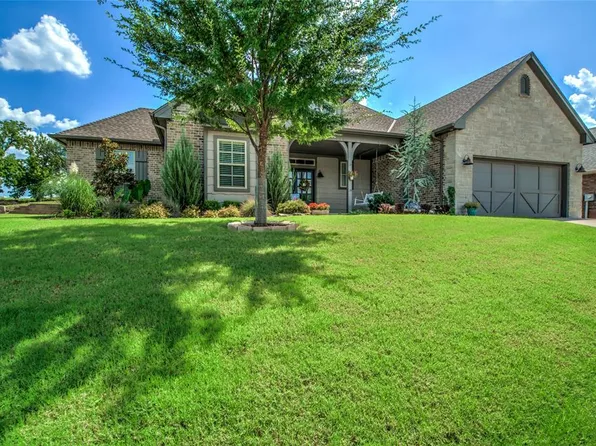 3916 Lakeshire Ridge Ct, Edmond, OK 73034