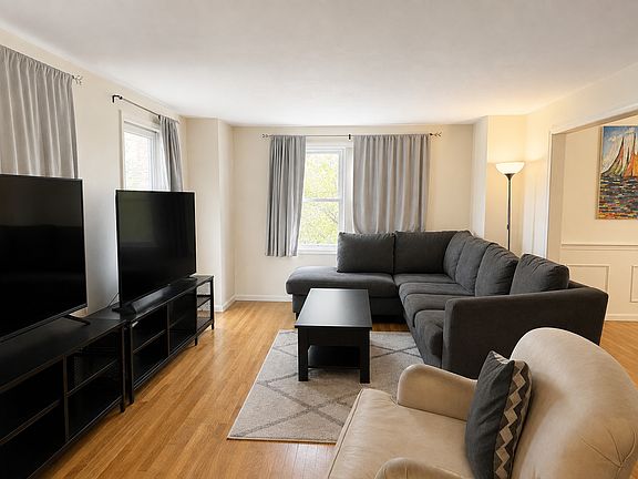 3rd image of 14 Kings Ct