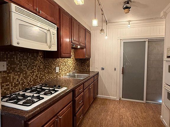 5th image of 20231 Moross Rd